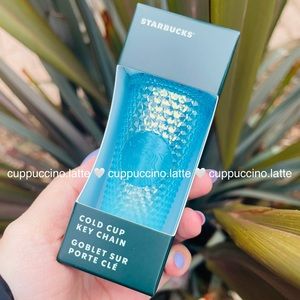 ❄️NEW❄️Starbucks 2023 Winter ‘Glacier Gradient Bling Studded’ Mini Keychain